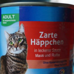 Katzenfutter mit Mausgeschmack